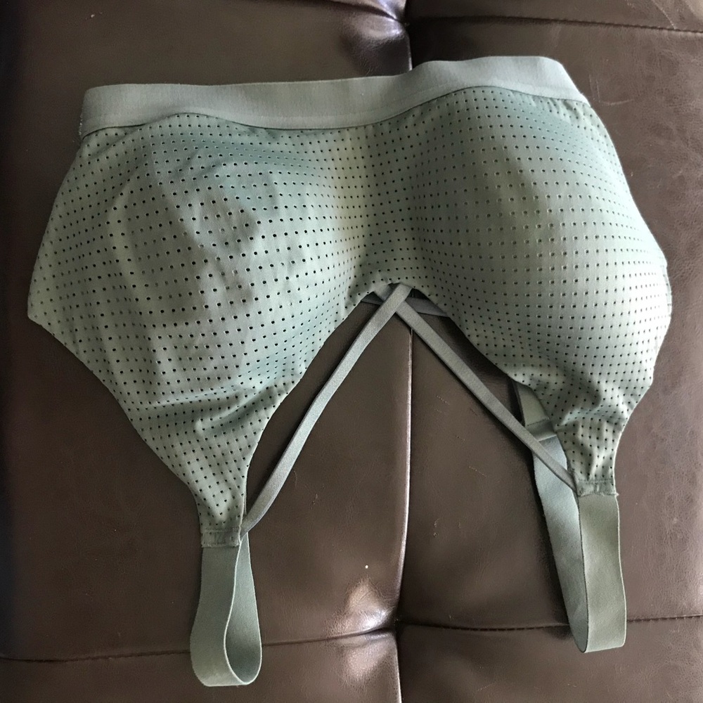 VS sports bra